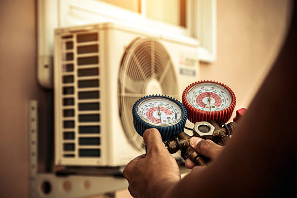 Professional Hvac technician working in Edison, GA